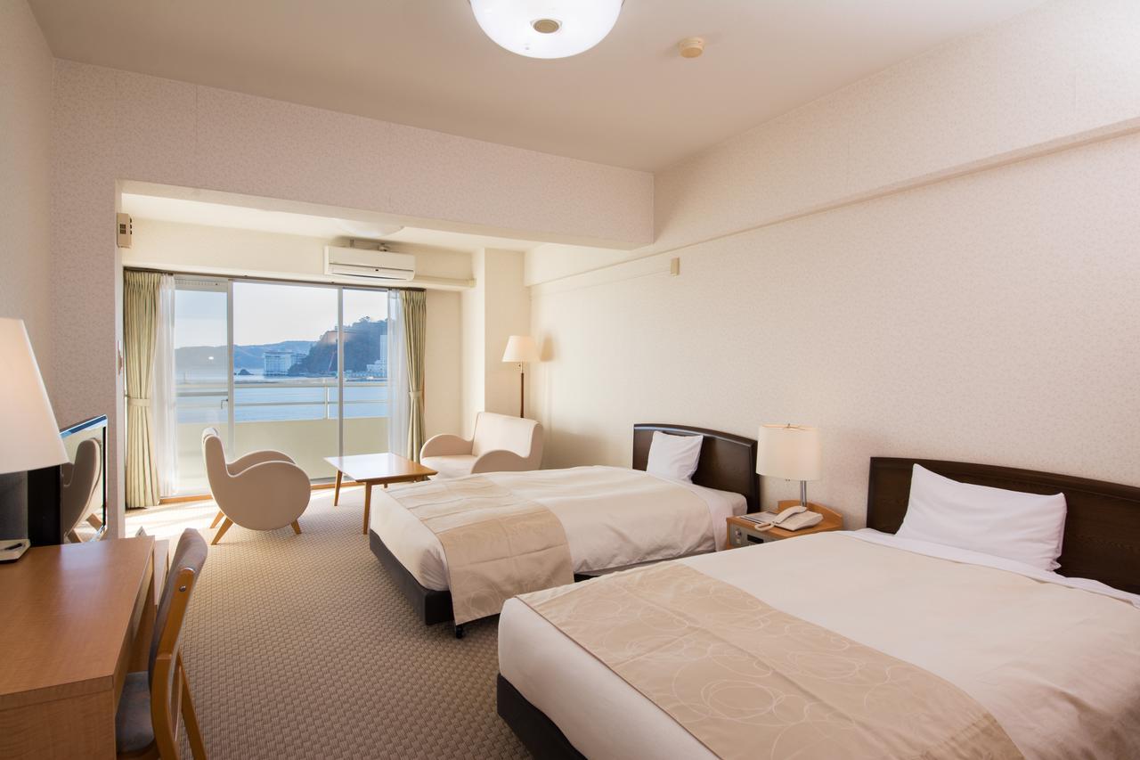 Wisterian Life Club Atami Hotel Atami  Exterior foto