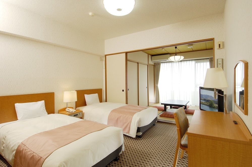 Wisterian Life Club Atami Hotel Atami  Exterior foto